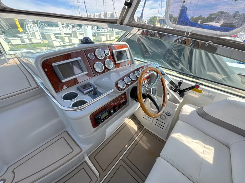 Slide: The Image of Formula 37 Performance Cruiser 2002 - 4