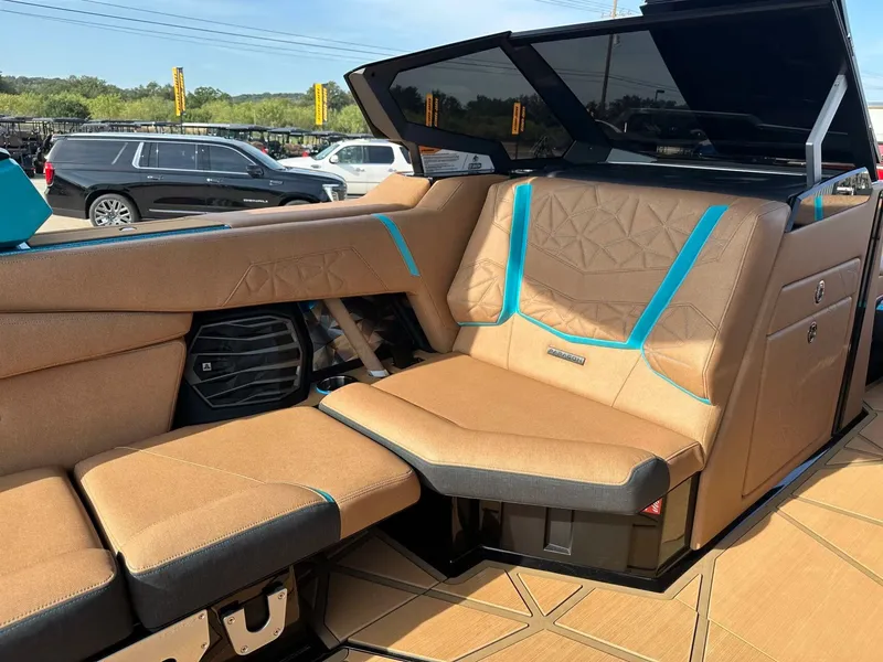 Slide: The Image of Nautique Super Air Nautique G25 Paragon 2026 - 26