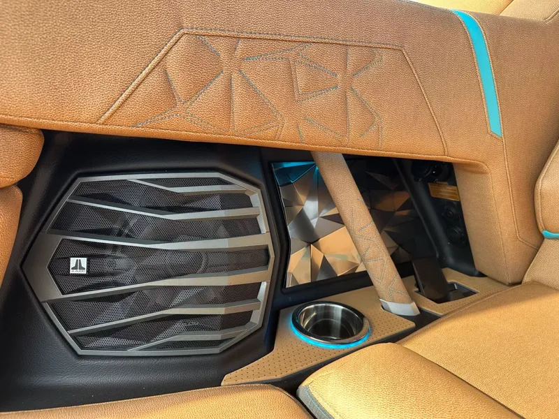 Slide: The Image of Nautique Super Air Nautique G25 Paragon 2026 - 28