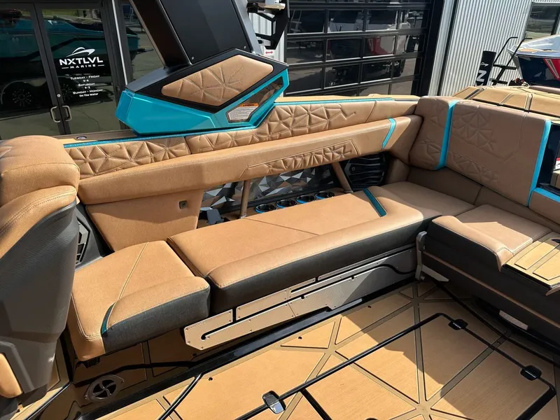 Slide: The Image of Nautique Super Air Nautique G25 Paragon 2026 - 29