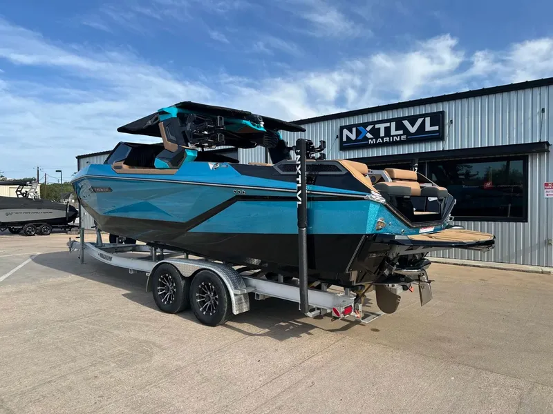 Slide: The Image of Nautique Super Air Nautique G25 Paragon 2026 - 4