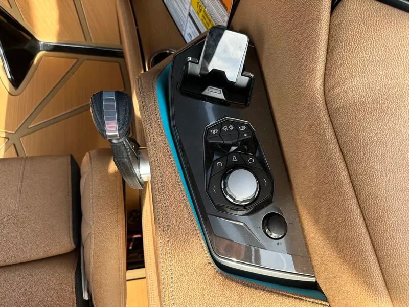 Slide: The Image of Nautique Super Air Nautique G25 Paragon 2026 - 42