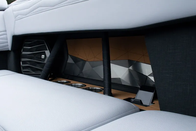 Slide: The Image of Nautique G23 2026 - 15