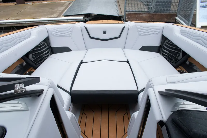 Slide: The Image of Nautique G23 2026 - 6