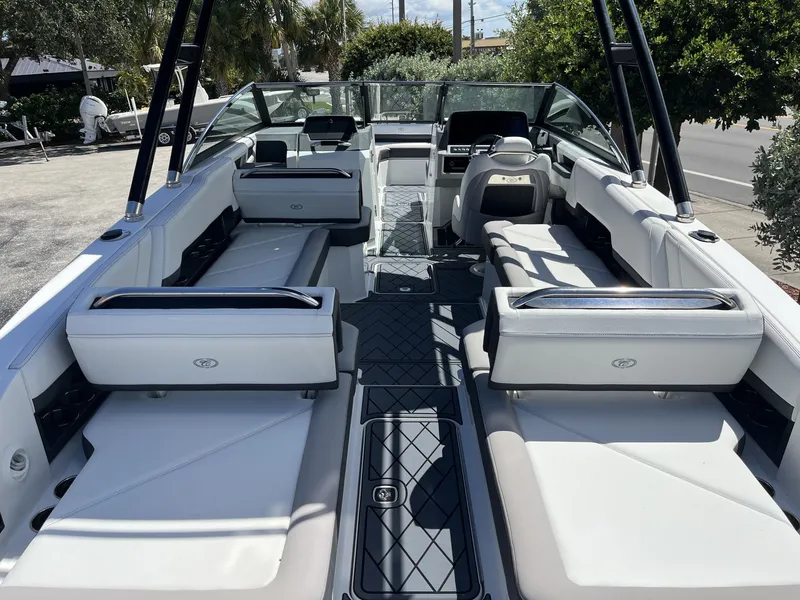 Slide: The Image of Cobalt R8 2022 - 11