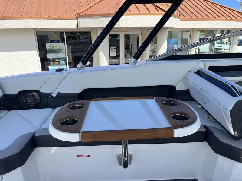 Slide: The Image of Cobalt R8 2022 - 27