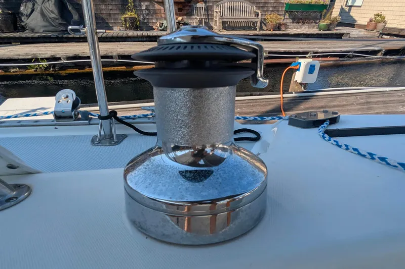 Slide: The Image of Winch on 1995 Catalina 36 MkII sailboat deck, dockside view. - 18