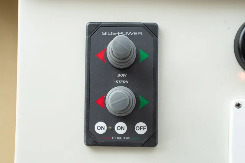 Slide: The Image of Navigator 5100 2006 - 17