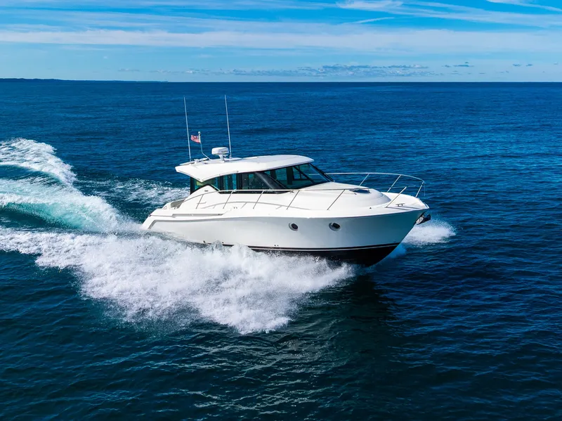 Slide: The Image of Tiara C39 Coupe 2022 - 10