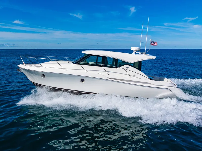 Slide: The Image of Tiara C39 Coupe 2022 - 12