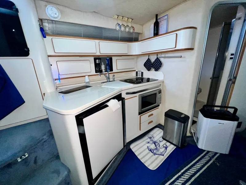 Slide: The Image of Sea Ray Sundancer 370 1993 - 10