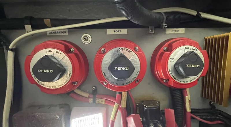 Slide: The Image of Sea Ray Sundancer 370 1993 - 33