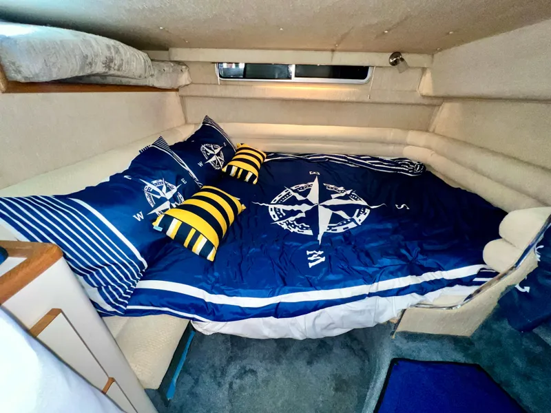 Slide: The Image of Sea Ray Sundancer 370 1993 - 9