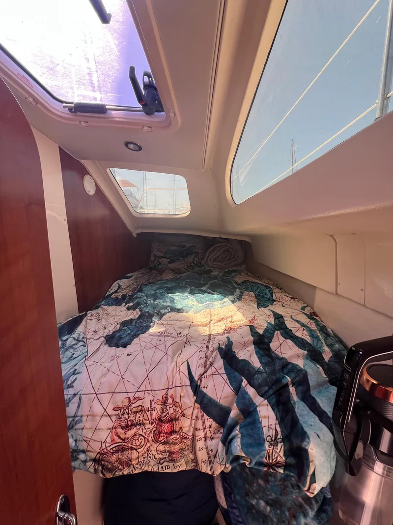 Slide: The Image of Starboard Forward Berth - 34