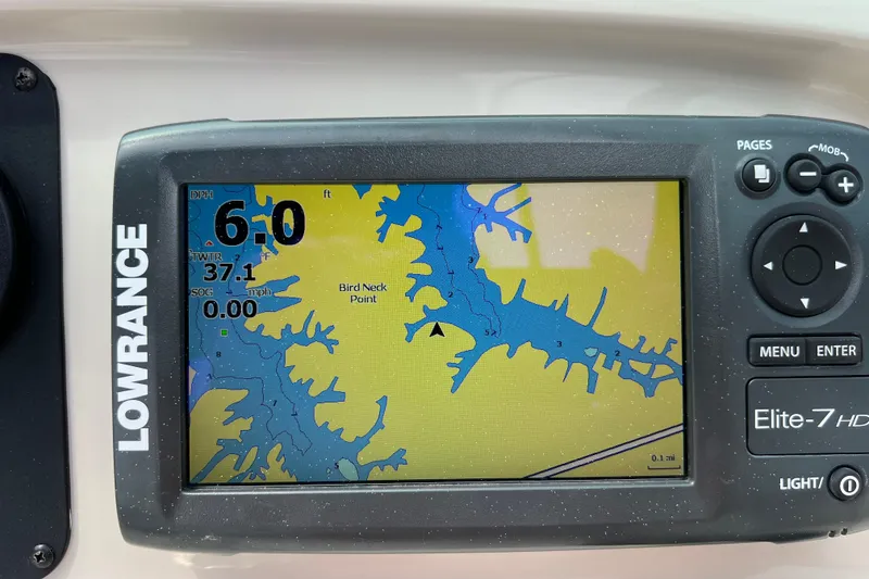 Slide: The Image of Lowrance Elite-7 HDI display on 2015 Robalo R227 Dual Console boat. - 14