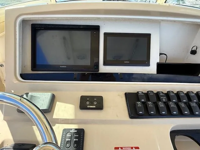 Slide: The Image of Scout 275LXF 2019 - 12