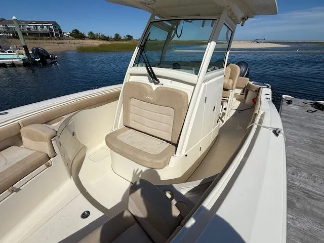 Slide: The Image of Scout 275LXF 2019 - 4