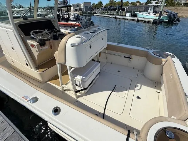 Slide: The Image of Scout 275LXF 2019 - 7