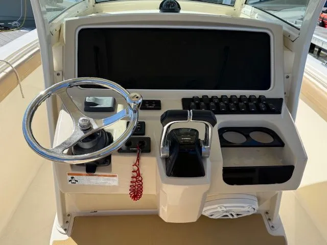 Slide: The Image of Scout 275LXF 2019 - 8