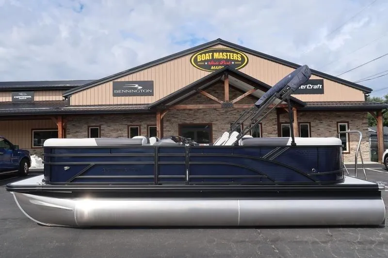 The Image of 2026 Bennington S Quad Bench 22 SSR pontoon boat in showroom, Boat Masters Marine. - 1