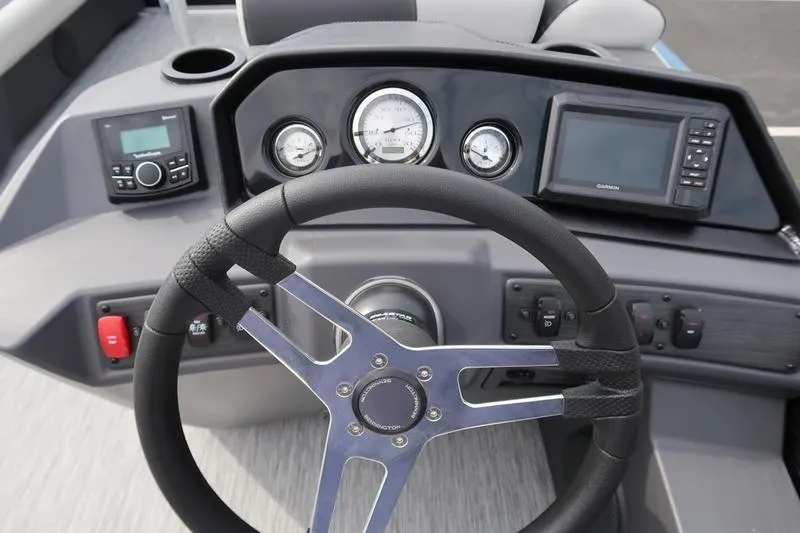 Slide: The Image of Rockford Fosgate PMX-1 audio system in 2026 Bennington S Swingback 22 SSB boat. - 19