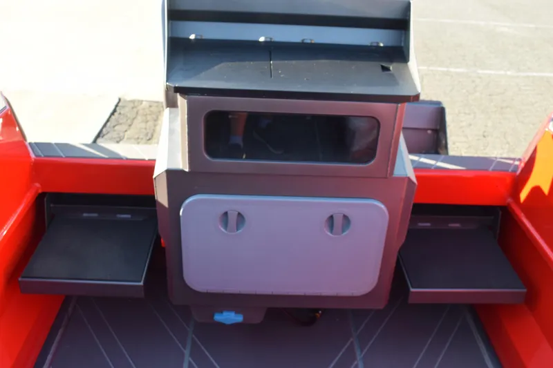 Slide: The Image of Live Bait Tank - 19