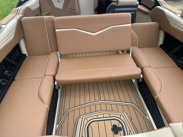 Slide: The Image of Nautique Super Air Nautique S23 2025 - 14