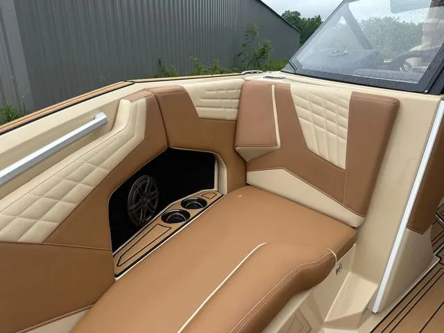 Slide: The Image of Nautique Super Air Nautique S23 2025 - 20