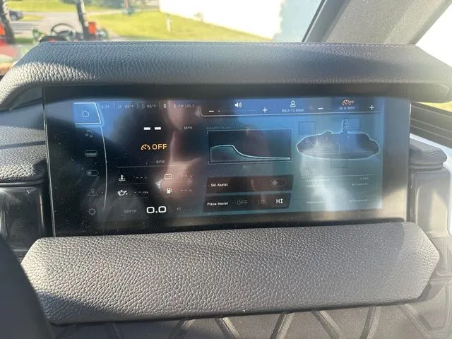 Slide: The Image of Nautique Super Air Nautique GS22 2025 - 17