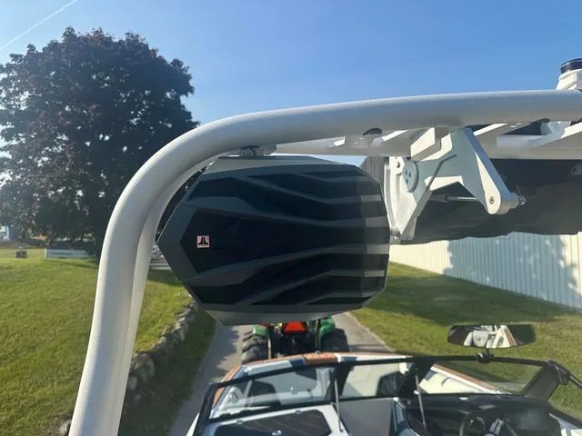 Slide: The Image of Nautique Super Air Nautique GS22 2025 - 24