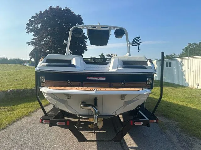 Slide: The Image of Nautique Super Air Nautique GS22 2025 - 3