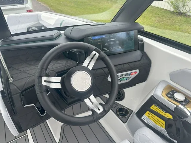 Slide: The Image of Nautique Super Air Nautique GS22 2025 - 17