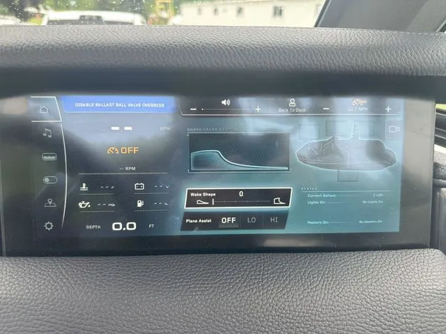 Slide: The Image of Nautique Super Air Nautique GS22 2025 - 18