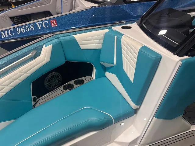 Slide: The Image of Nautique Super Air Nautique S23 2025 - 26