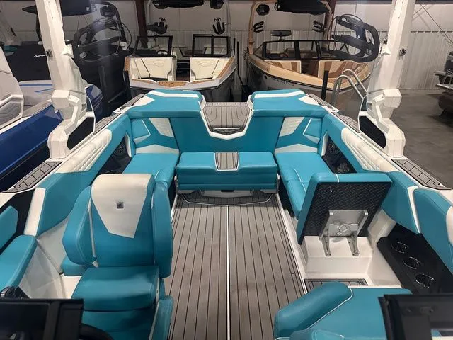 Slide: The Image of Nautique Super Air Nautique S23 2025 - 28