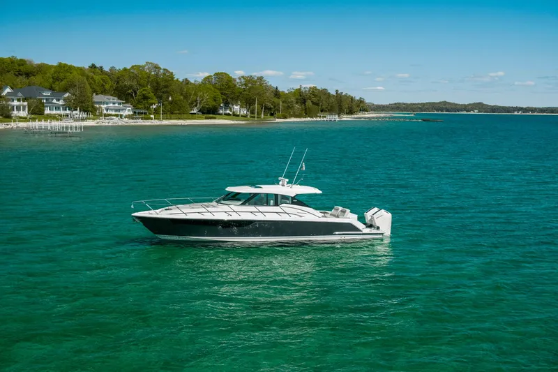 Slide: The Image of Tiara 43LE 2026 - 26