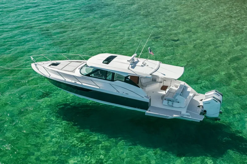 Slide: The Image of Tiara 43LE 2026 - 35