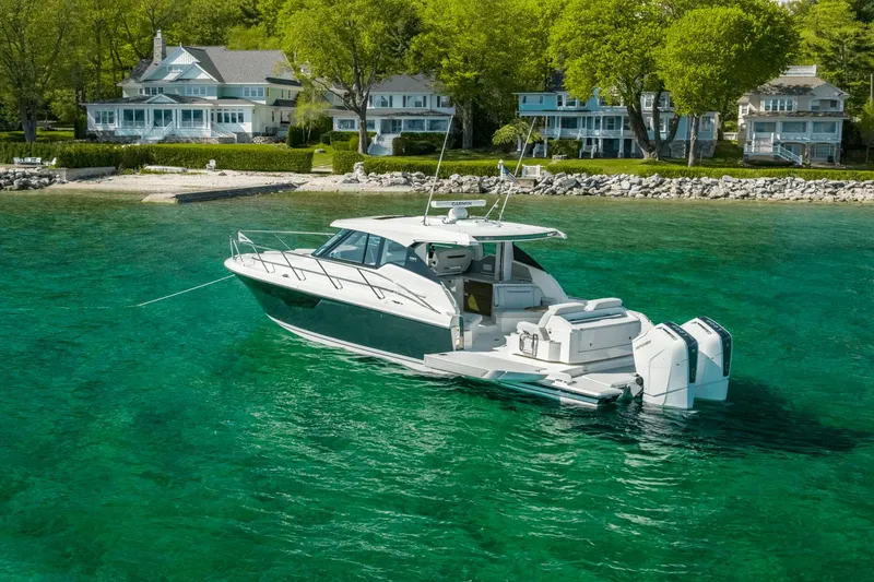 Slide: The Image of Tiara 43LE 2026 - 36