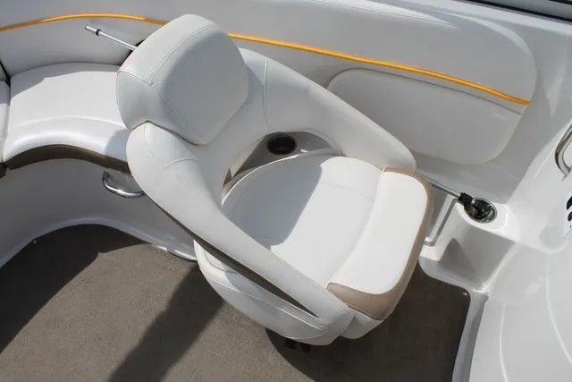 Slide: The Image of Four Winns 224 Funship 2008 - 11