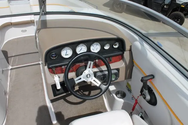 Slide: The Image of Four Winns 224 Funship 2008 - 8