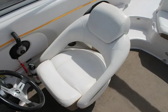 Slide: The Image of Four Winns 224 Funship 2008 - 9