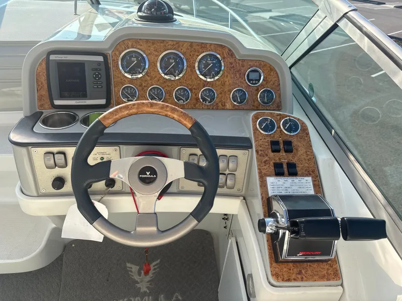 Slide: The Image of Formula 27 Performance Cruiser 2006 - 10