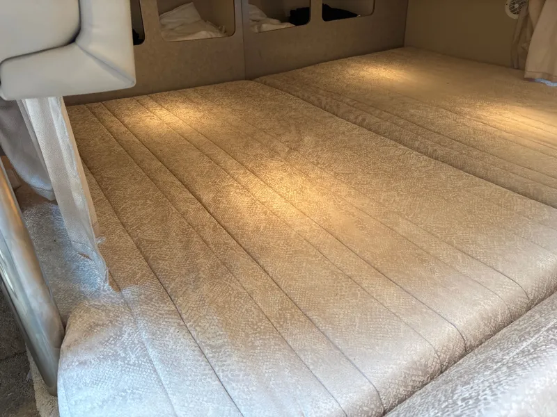 Slide: The Image of Formula 27 Performance Cruiser 2006 - 25