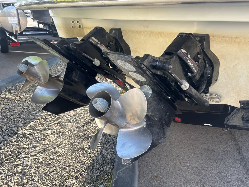 Slide: The Image of Formula 27 Performance Cruiser 2006 - 4