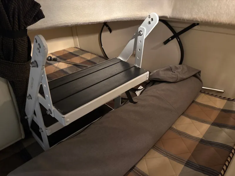 Slide: The Image of Monterey 245 Cruiser 2004 - 23