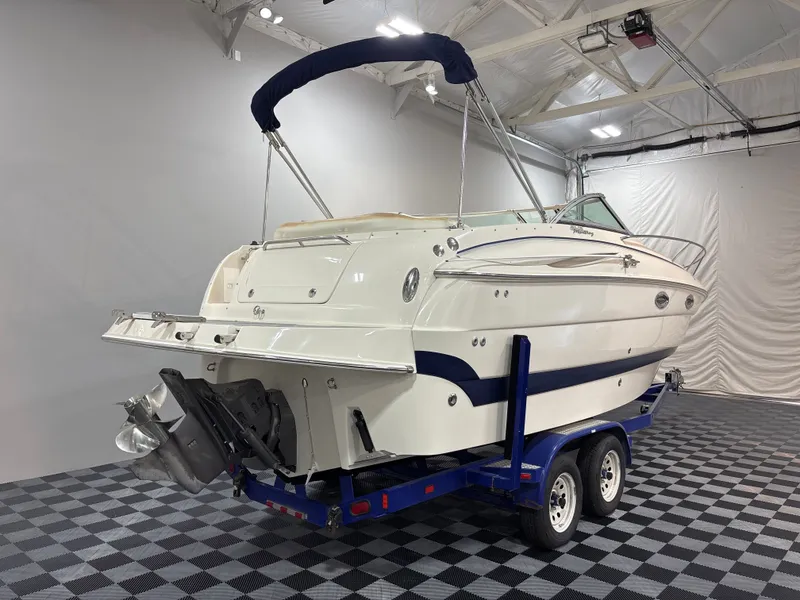 Slide: The Image of Monterey 245 Cruiser 2004 - 3