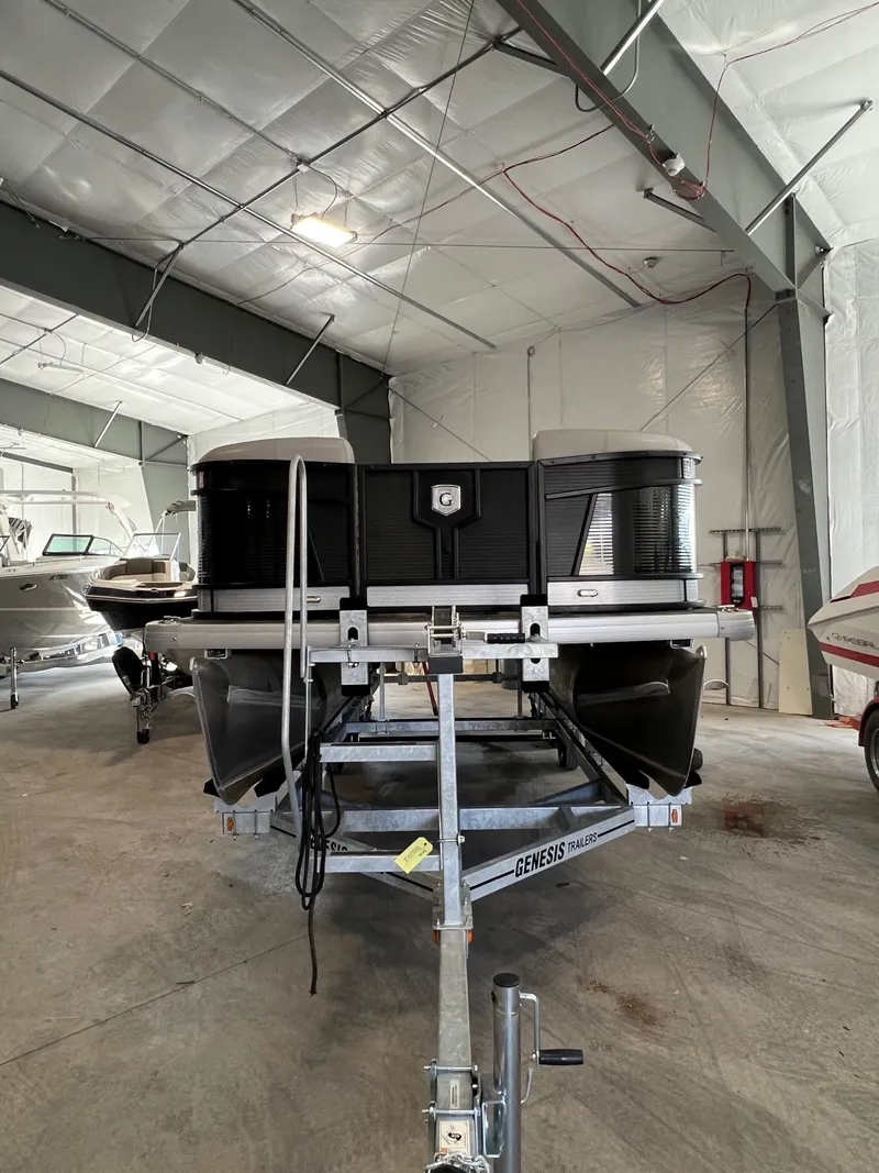 Slide: The Image of Godfrey MONACO 215 2020 - 3