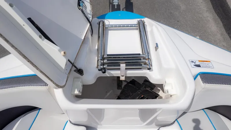 Slide: The Image of Yamaha 212XD 2022 - 24