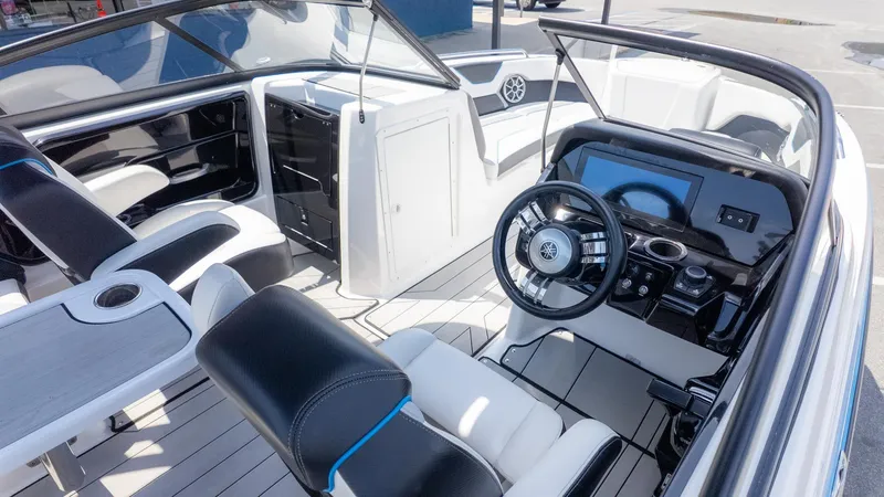 Slide: The Image of Yamaha 212XD 2022 - 25