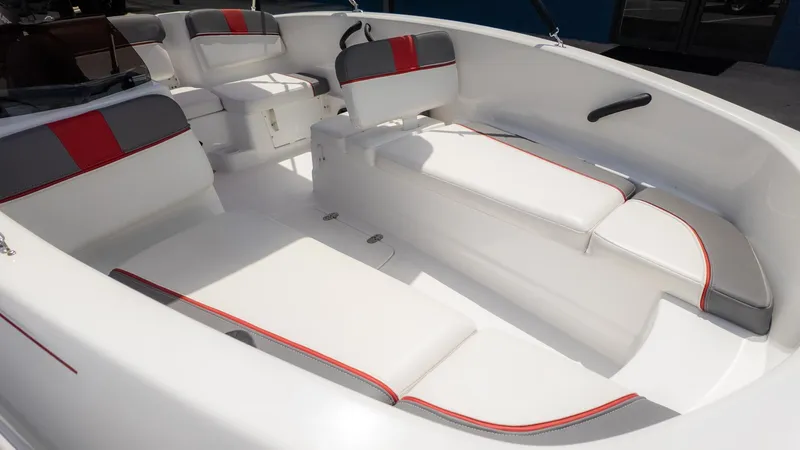 Slide: The Image of Tahoe T16 2022 - 16